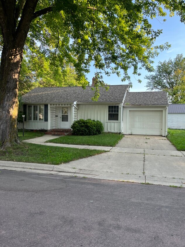 505 ster St, Fairmont, MN 56031 House Rental in Fairmont, MN