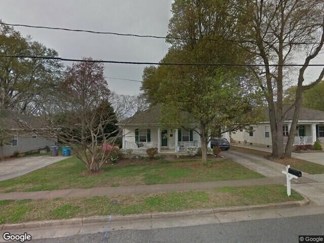 Foto del edificio - 3 bedrooms and 2 full bath home