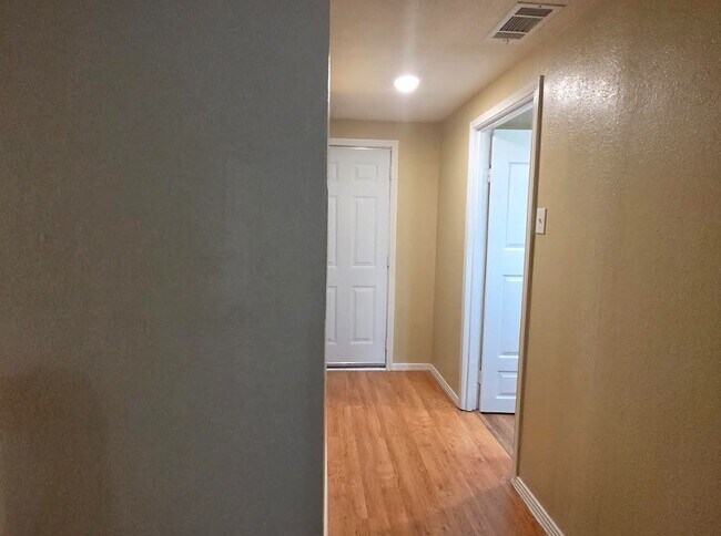 Foto del edificio - 1211 3rd St