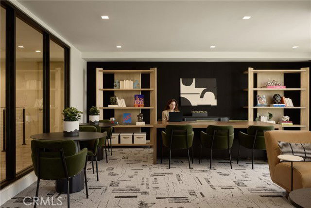 Foto del edificio - 21010 Erwin St