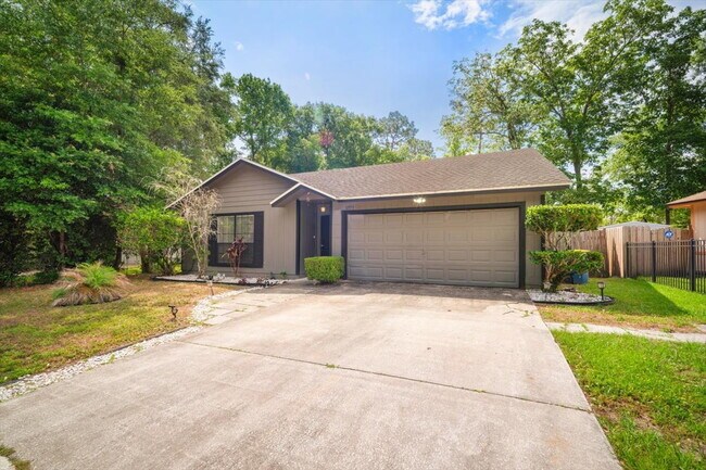 Foto del edificio - Charming 3-Bedroom, 2-bathroom Gem Awaits!