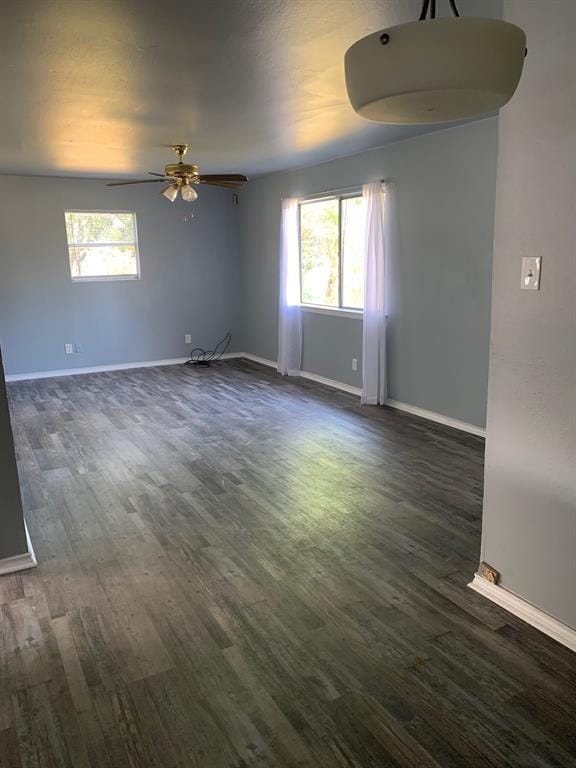 Building Photo - 607 Crestside Dr
