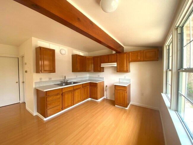 Foto del edificio - 13542 Wyandotte St