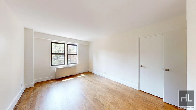 Foto del edificio - EAST 63 STREET