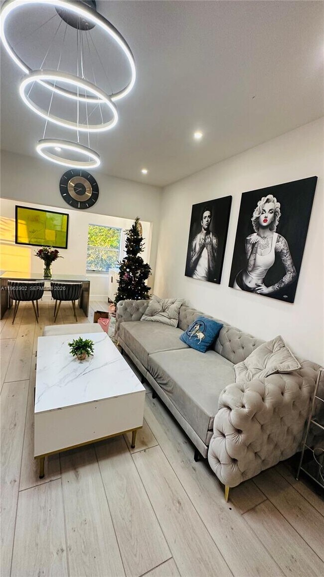 Foto del edificio - 1668 SW 20th St