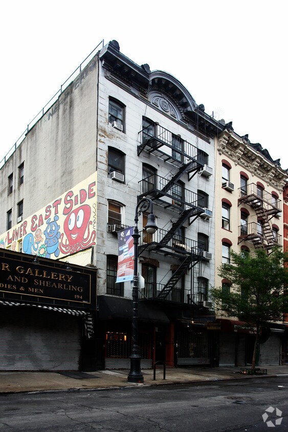 Foto del edificio - 192 Orchard St