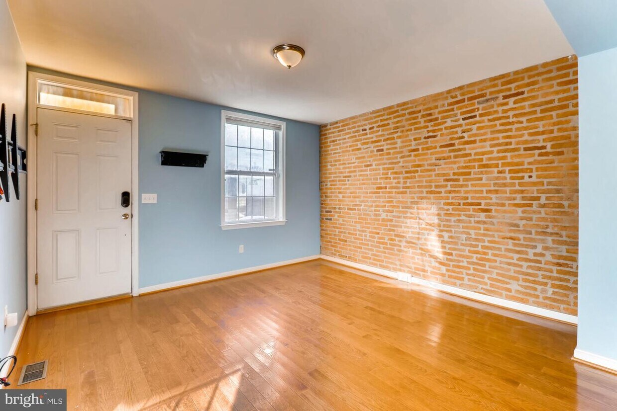Primary Photo - 2026 Portugal St