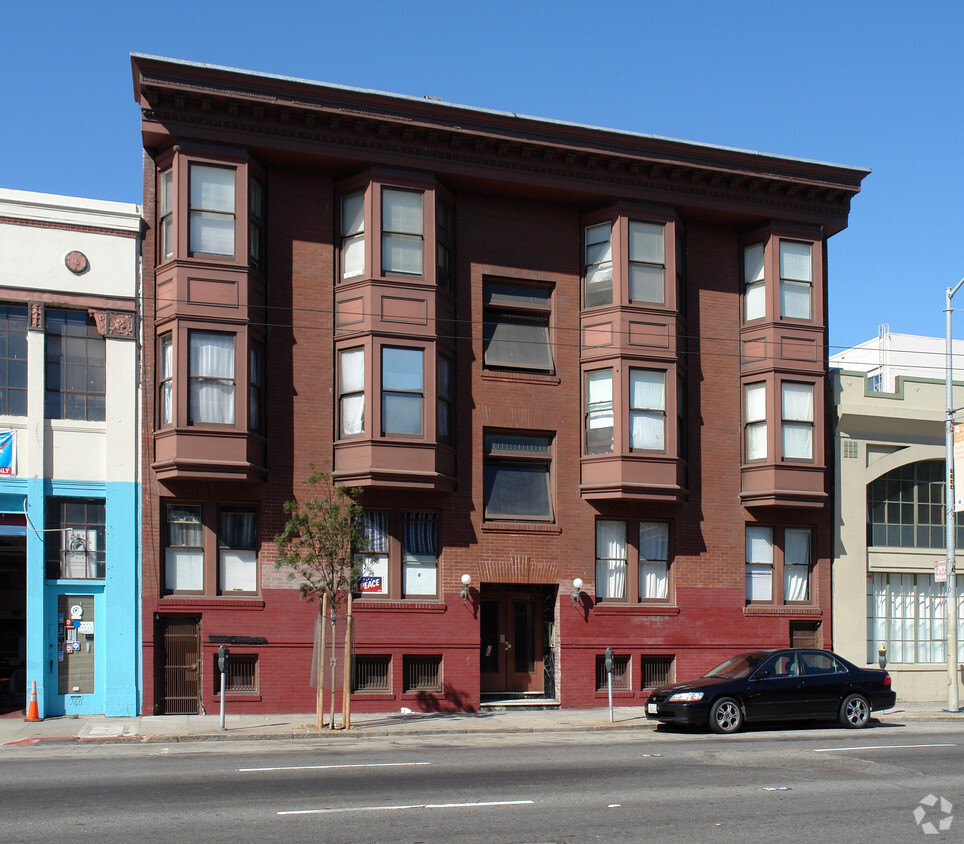 Building Photo - 154 10th St