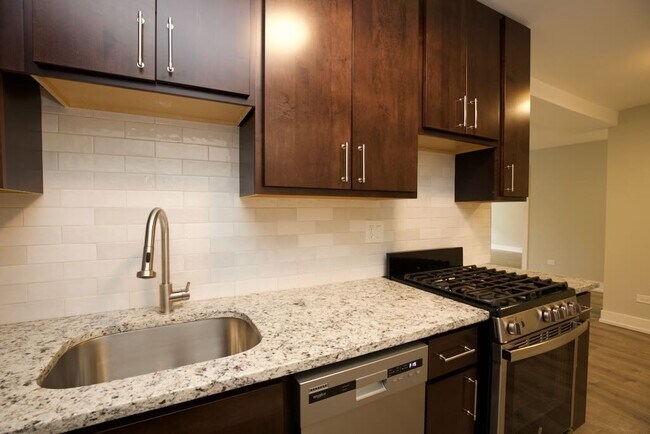 Foto del edificio - 430 W Barry Ave