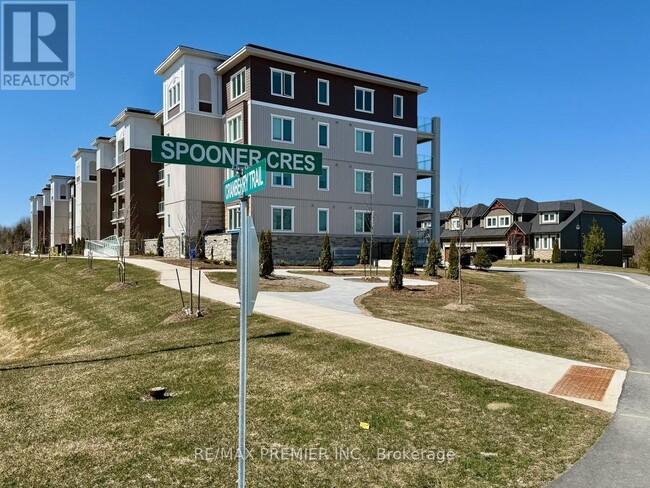 Photo du bâtiment - 5-415 Spooner Cres
