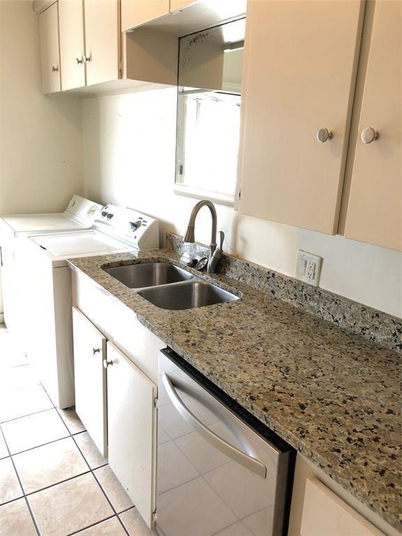 Building Photo - 2027 Kipling St