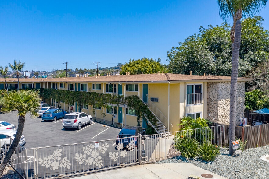 Paradise Palms Apartments