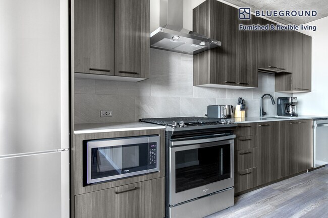 Foto del edificio - 939 W Washington Blvd