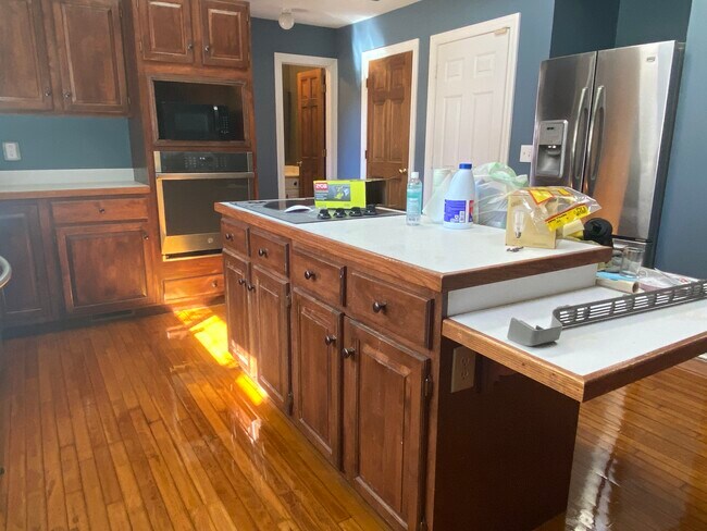 Cocina (disculpen el polvo) - 1229 Clemson Rd