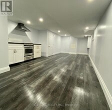 Building Photo - 79 Nassau St