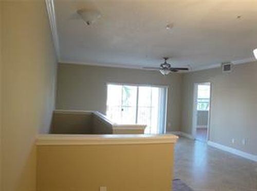 Primary Photo - 5940 W Sample Rd