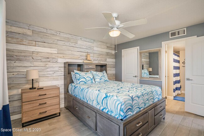 Building Photo - 190 Seminole Ln