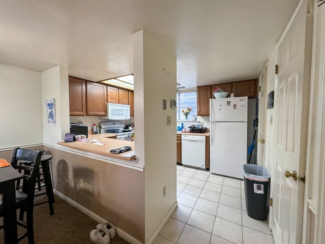 Foto del edificio - 695 N 100 E