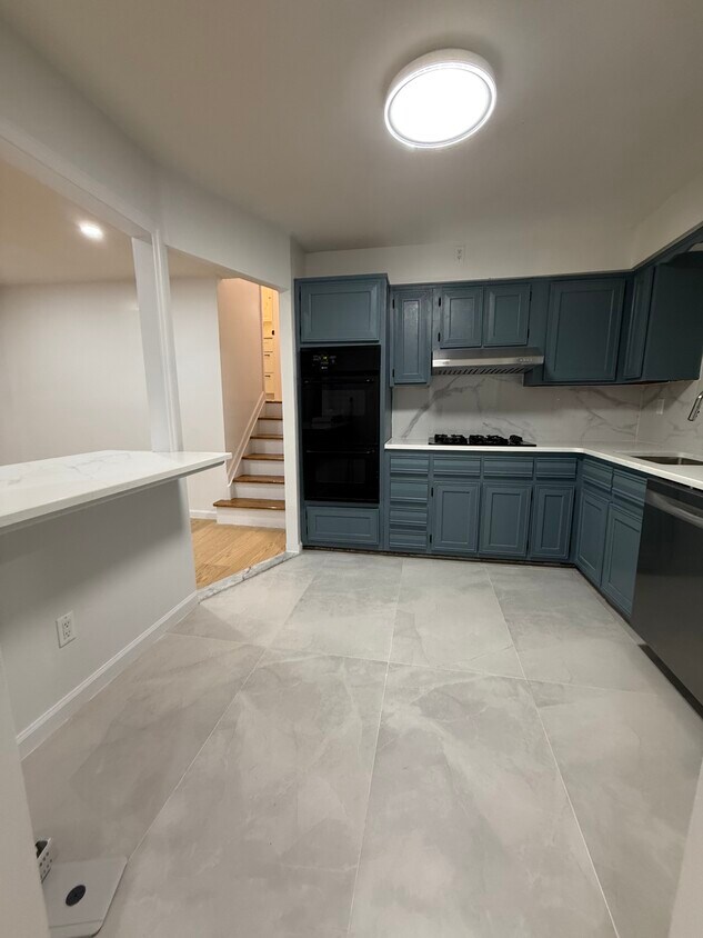 Foto principal - 30 Bay 37th St