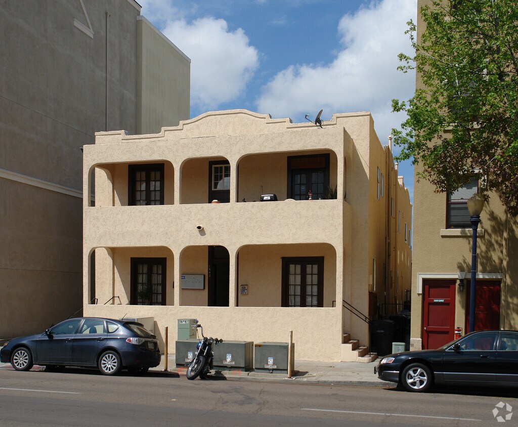 Primary Photo - 1642 Columbia St