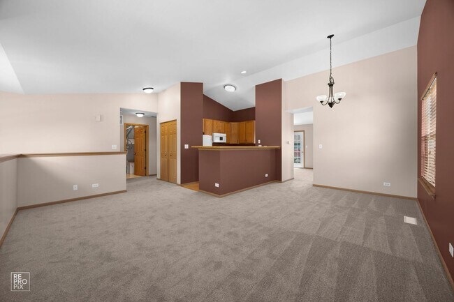 Foto del edificio - North Naperville Two Bedroom