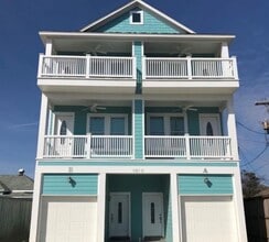 Building Photo - 1013 10th St