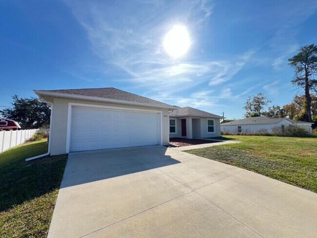 Foto del edificio - BEAUTIFUL 3 BD/2BA Home in Ocala!