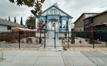 Building Photo - 1415 Middlefield Rd