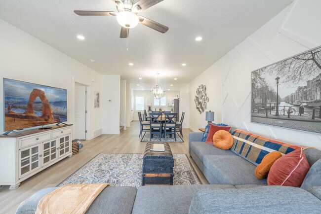 Foto del edificio - 408 S 680 E