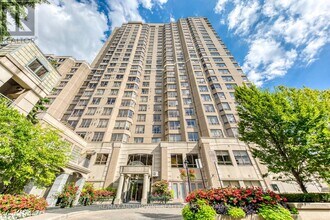 Building Photo - 5418 Yonge St