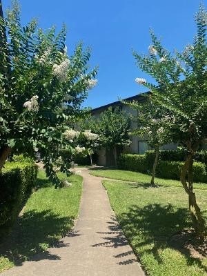 Foto del edificio - 8315 Jorine Dr