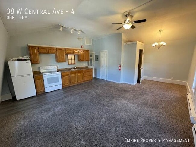 Building Photo - 38 W Central Ave