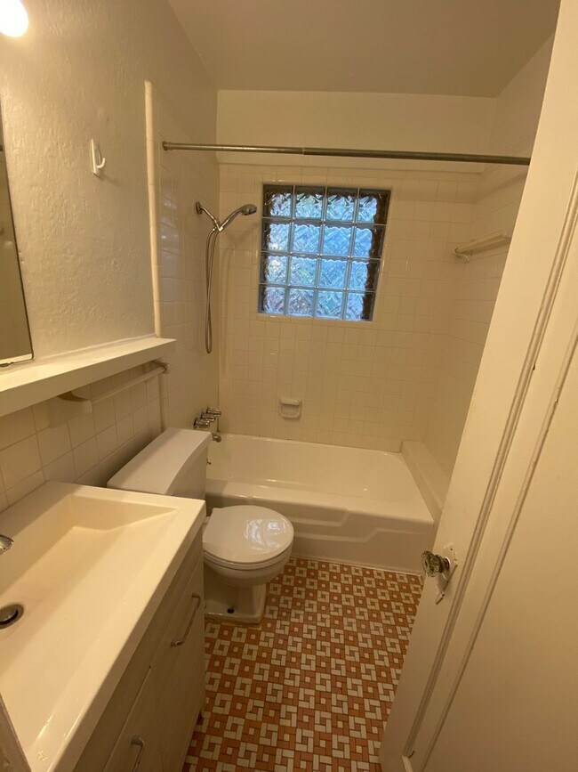 Foto del interior - 4000 Hawthorne Avenue