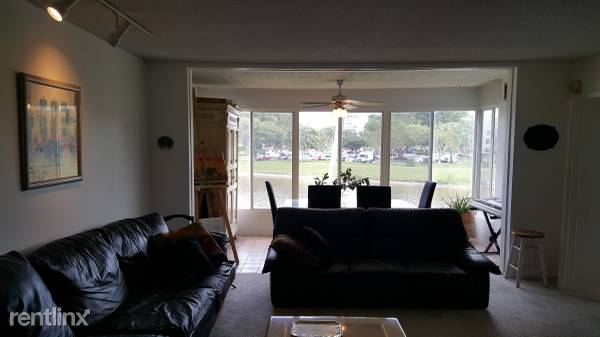 Building Photo - 3061 N Course Dr