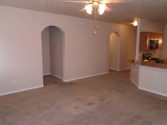 Foto del edificio - 16530 Sperry Gardens Drive