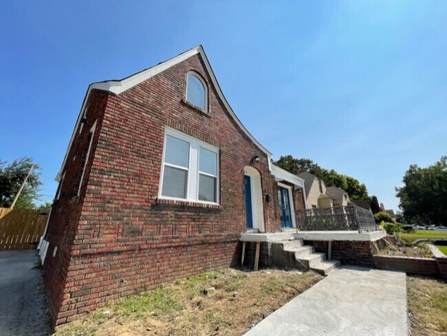 Building Photo - Awesome Midtown Home for Rent!!!!