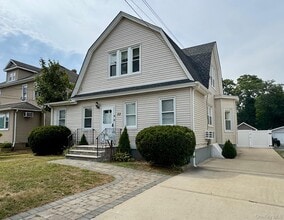 Building Photo - 33 Harrison Ave