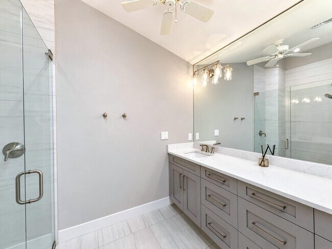 Foto del edificio - Beautifully renovated 3/2 home now available in the desirable Villages at Country Creek!