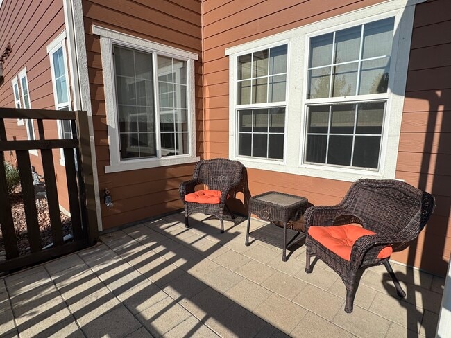 Building Photo - 475 Eclipse Dr