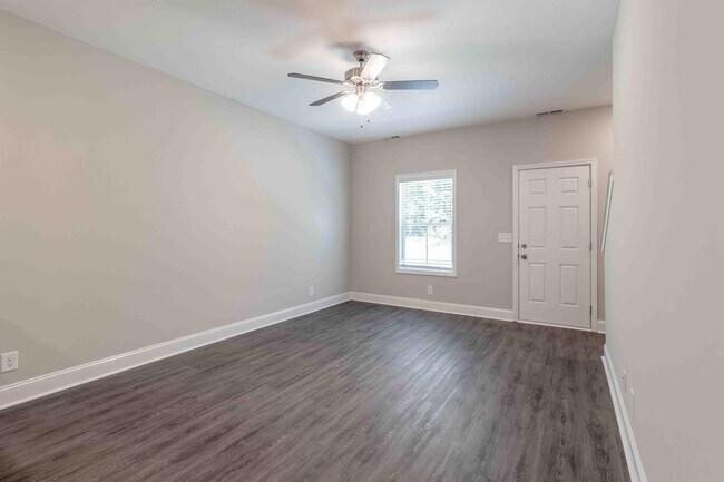 Foto del edificio - 275 Smithson Ln
