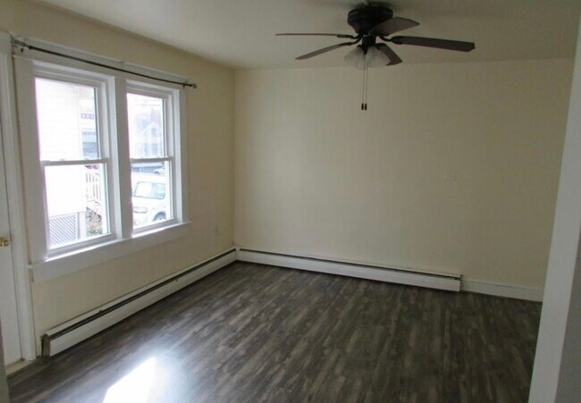 Building Photo - 510 S State St