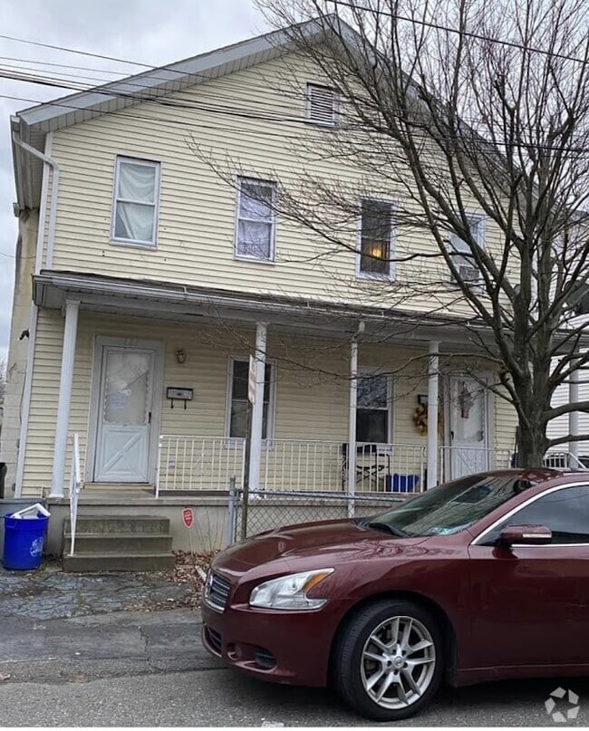 Apartments for rent in Taylor PA with Yard 2 Rentals