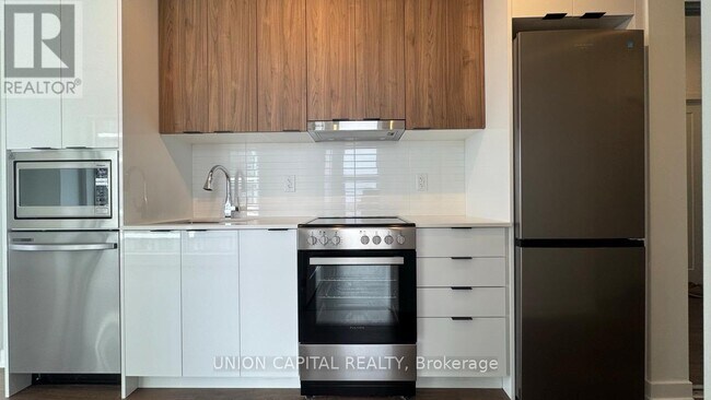 Photo du bâtiment - 9751 Markham Rd