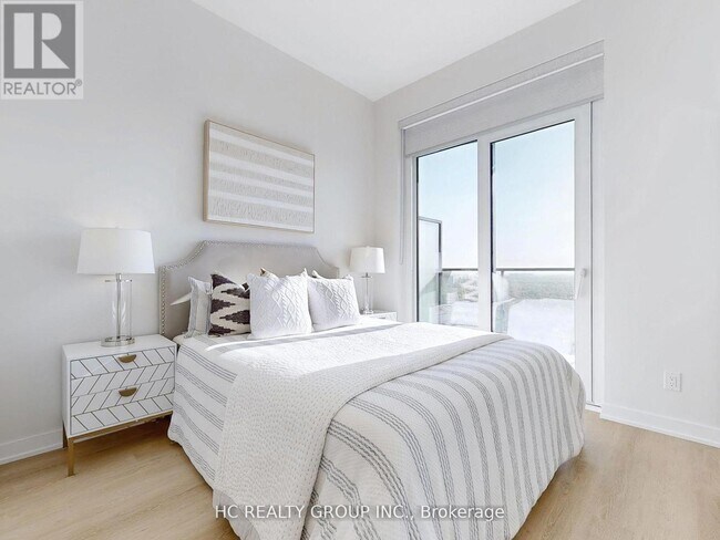 Building Photo - 15 Ellerslie Ave