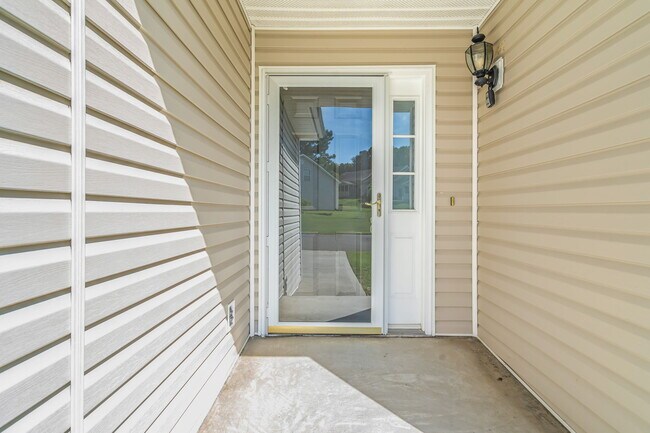 Foto del edificio - 1034 Brittany Deanne Ln