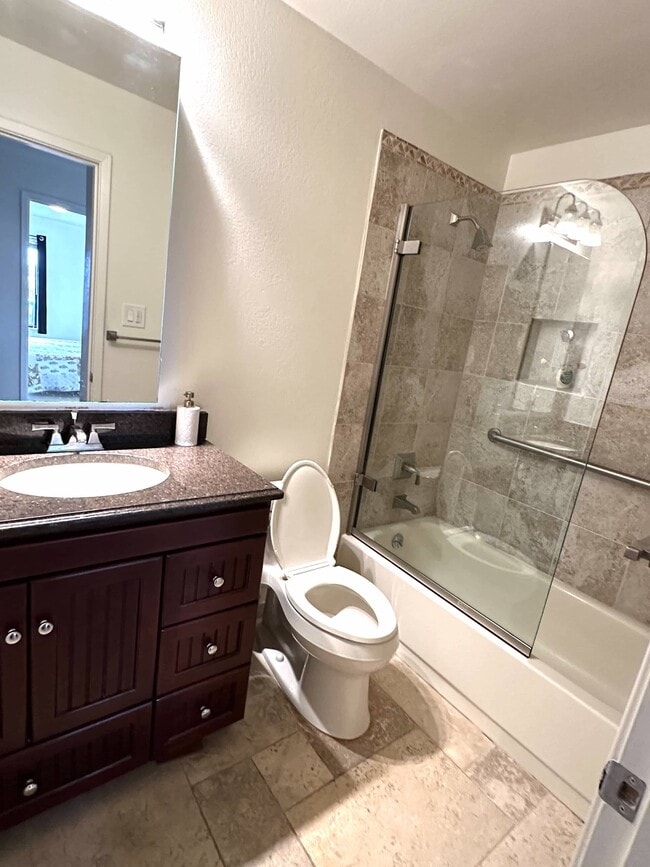 Foto del edificio - 5179 Diamond Heights Blvd