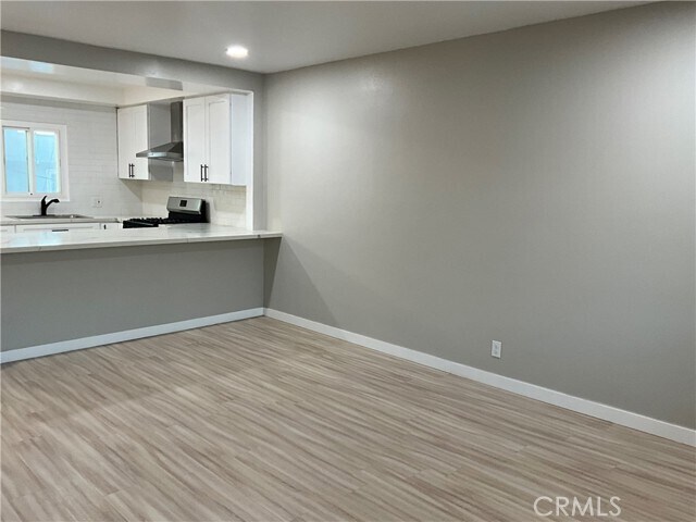 Foto del edificio - 725 Larch St