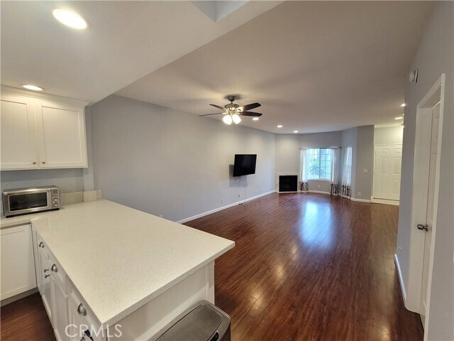 Foto del edificio - 5730 Vineland Ave