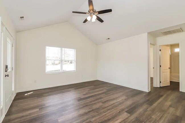 Building Photo - 298 Maynard S Dr