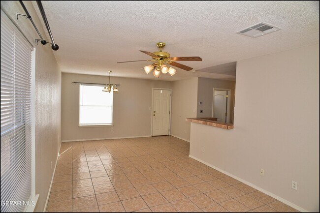 Foto del edificio - 2256 Tierra Alegre Way